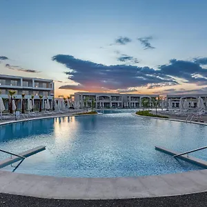  Resort Blue Lagoon Queen Greece
